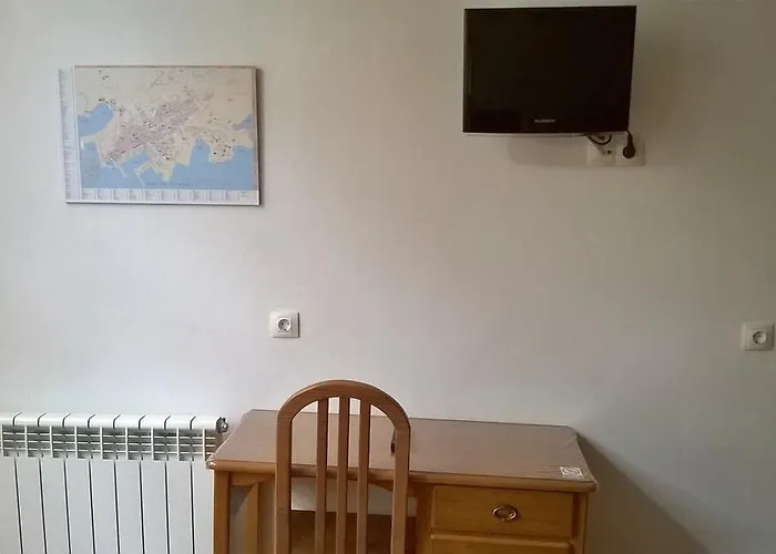 El Cairo Konukevi Ferrol