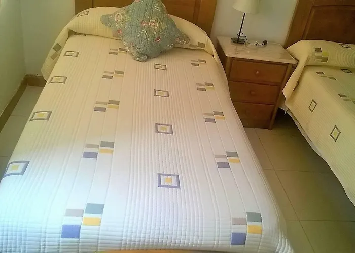 El Cairo Konukevi Ferrol